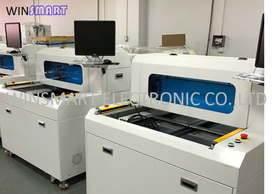 上の切断からのCNC PCBのルーター機械を冷却する自己/風