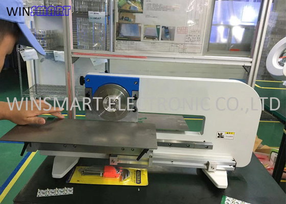 良い価格 調節可能な切断速度の330mm PCB板カッター機械 オンライン
